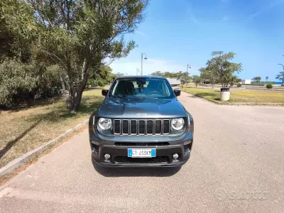 Usata Jeep Renegade 130 CV (95 kW) 2024 Grigio SUV