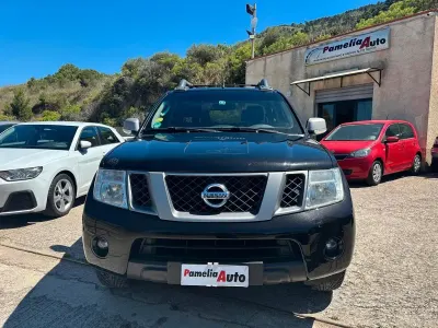 Usata Nissan Navara 190 CV (139 kW) 2015 Nero Pick-up