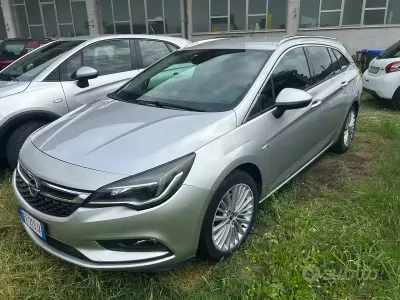 Usata Opel Astra Business 136 CV (100 kW) 2017 Grigio Station wagon