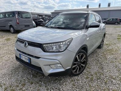 Usata Ssangyong (KGM) Tivoli 128 CV (94 kW) 2016 Argento SUV