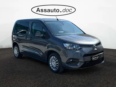 Usata Toyota Proace City City 110 CV (80 kW) 2021 Grigio Monovolume