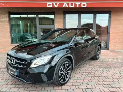 Usata Mercedes GLA200 Premium 136 CV (100 kW) 2019 Nero SUV
