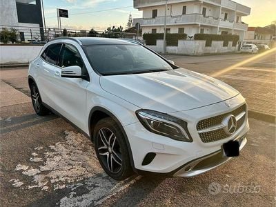 Usata Mercedes GLA200 136 CV (100 kW) 2015 Bianco SUV