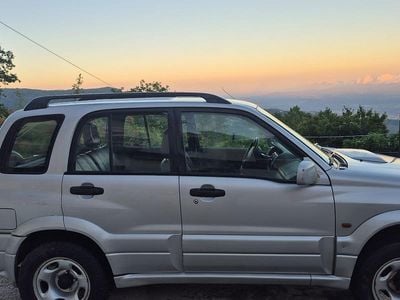 Usata Suzuki Grand Vitara 109 CV (80 kW) 2001 Grigio SUV