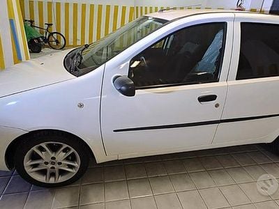 Bianco Usata 2006 Fiat Punto Classica Utilitaria | 3500 € (Molto cara)