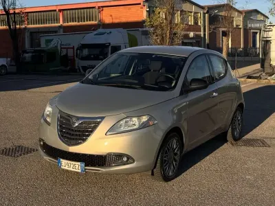 Usata Lancia Ypsilon Platinum 95 CV (69 kW) 2011 Utilitaria