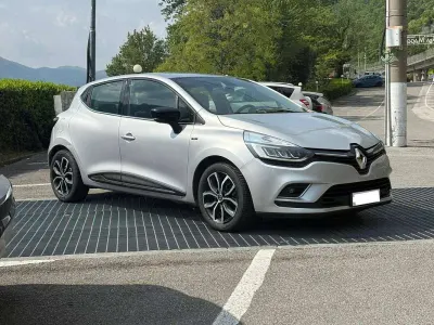 Usata Renault Clio IV Intens 90 CV (66 kW) 2019 Argento Berlina