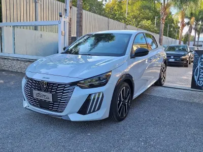 Nuova Peugeot 208 GT 136 CV (100 kW) 2026 Bianco Utilitaria