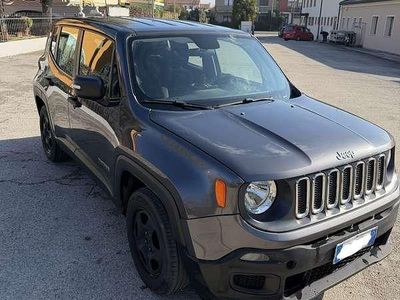 Usata Jeep Renegade Sport 120 CV (88 kW) 2018 Grigio SUV