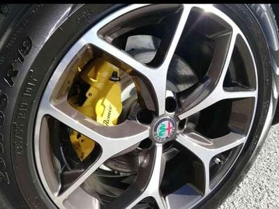 Second-hand Alfa Romeo Stelvio Executive 190 CP (139 kW) 2019 Negru SUV