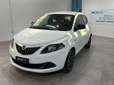 Bianco Usata 2023 Lancia Ypsilon Gold Utilitaria | 12.900 € (Buon prezzo)