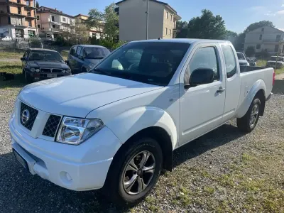 Usata Nissan Navara 174 CV (127 kW) 2007 Bianco Pick-up