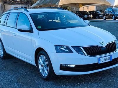 Usata Skoda Octavia Executive 116 CV (85 kW) 2017 Bianco Station wagon