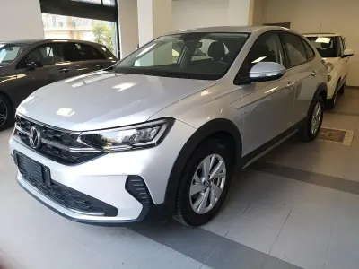 Usata VW Taigo Life 95 CV (69 kW) 2023 Argento SUV