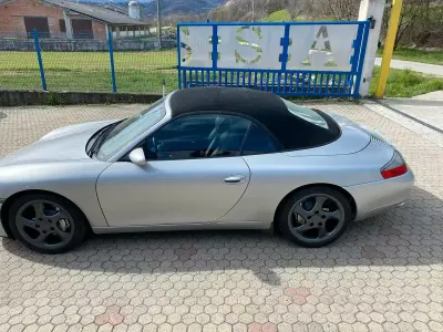 Usata Porsche 911 Carrera 4 Cabriolet 300 CV (220 kW) 1999 Grigio Cabrio