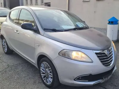Usata Lancia Ypsilon S 86 CV (63 kW) 2012 Bianco spino Utilitaria