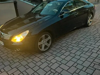 Usata Mercedes CLS350 272 CV (200 kW) 2005 Coupé