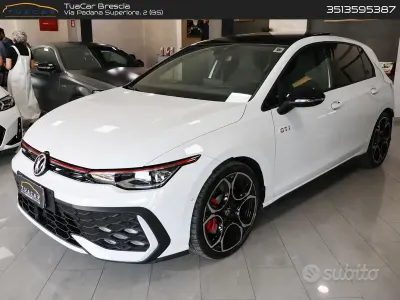 Usata VW Golf VIII GTI 265 CV (194 kW) 2024 Bianco Berlina