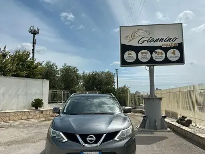 Gebraucht Nissan Qashqai Tekna 131 PS (96 kW) 2017 Grau SUV