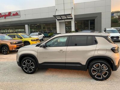 Nuova Jeep Avenger Summit 101 CV (74 kW) 2025 SUV