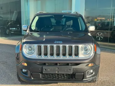 Usata Jeep Renegade Limited 140 CV (102 kW) 2017 Grigio SUV