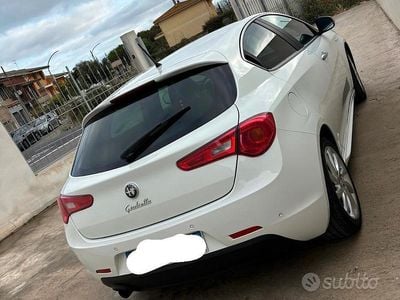 Usata Alfa Romeo Giulietta 170 CV (125 kW) 2011 Bianco Utilitaria