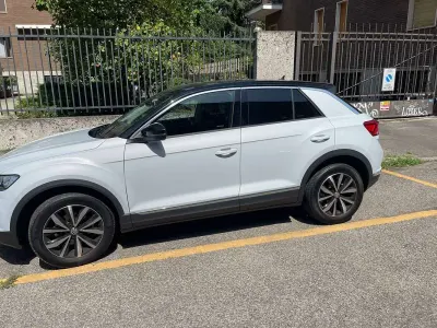 Usata VW T-Roc Style 116 CV (85 kW) 2019 Bianco SUV