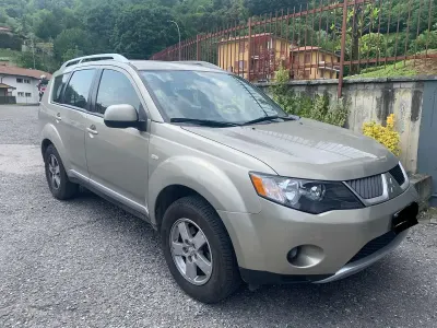 Usata Mitsubishi Outlander