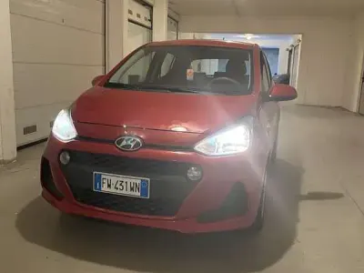 Usata Hyundai i10 Classic 67 CV (49 kW) 2019 Rosso Utilitaria