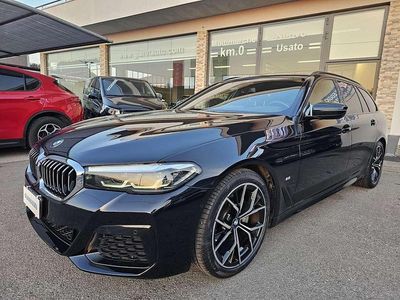 Usata BMW 520 M Sport 190 CV (139 kW) 2022 Blu/azzurro Station wagon
