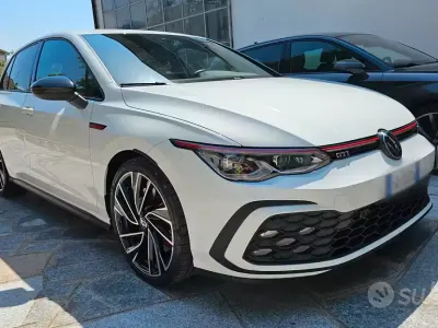 Usata VW Golf VIII GTI 245 CV (180 kW) 2022 Bianco Berlina