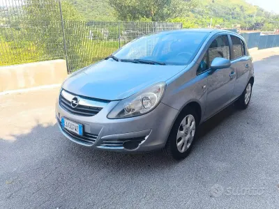 Usata Opel Corsa 85 CV (62 kW) 2010 Utilitaria