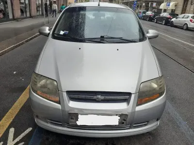 Usata Chevrolet Kalos SE 94 CV (69 kW) 2008 Argento Berlina