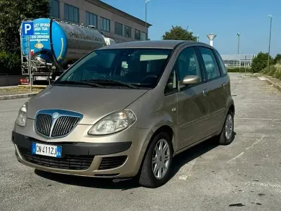 Usata Lancia Musa 69 CV (50 kW) 2004 Monovolume