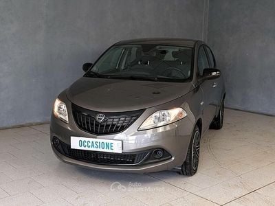 Usata Lancia Ypsilon Silver 94 CV (69 kW) 2023 Gray Utilitaria