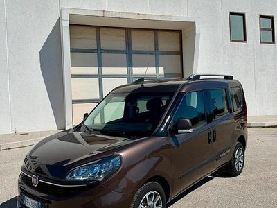 Usata Fiat Doblò Trekking 120 CV (88 kW) 2018 Marrone Monovolume