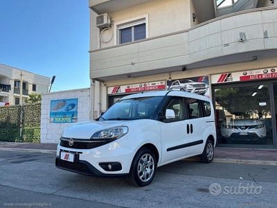 Usata Fiat Doblò Lounge 120 CV (88 kW) 2016 Bianco Monovolume