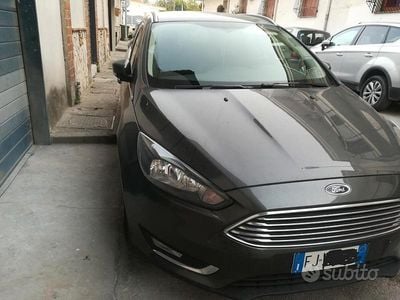 Usata Ford Focus 120 CV (88 kW) 2017 Grigio Station wagon