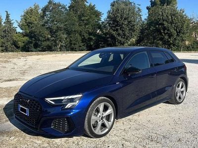 Begagnad Audi A3 S-Line 150 HK (110 kW) 2020 Blå Sedan