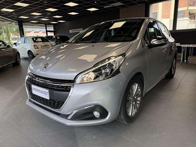 Usata Peugeot 208 Allure 82 CV (60 kW) 2018 Grigio Utilitaria