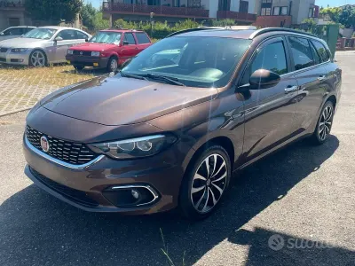 Usata Fiat Tipo Lounge 120 CV (88 kW) 2020 Marrone Station wagon