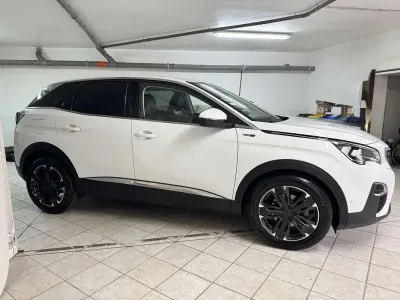 Usata Peugeot 3008 Allure 120 CV (88 kW) 2017 SUV
