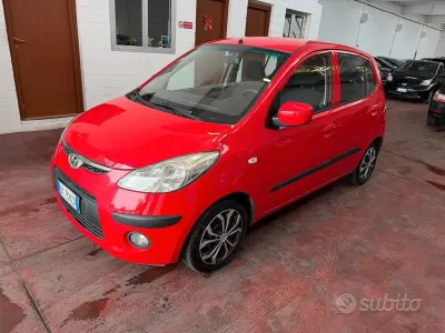 Usata Hyundai i10 65 CV (47 kW) 2009 Rosso Utilitaria