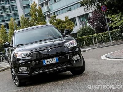 Usata Ssangyong (KGM) Tivoli 116 CV (85 kW) 2016 Nero SUV