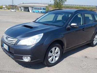 usata Subaru Outback 2.0D Exclusive