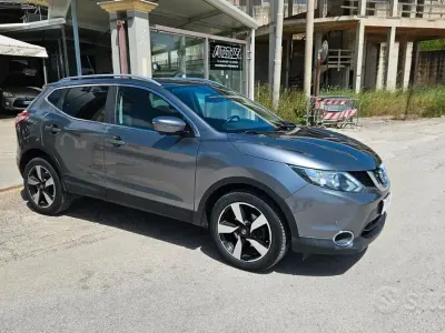 Usata Nissan Qashqai Tekna 110 CV (80 kW) 2016 Grigio SUV
