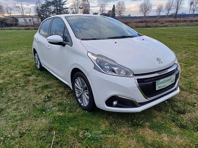 Usata Peugeot 208 Allure 82 CV (60 kW) 2016 Bianco Utilitaria