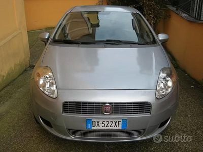Usata Fiat Grande Punto Dynamic 65 CV (47 kW) 2009 Grigio Utilitaria
