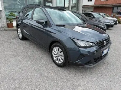 Usado Seat Arona Style 116 CV (85 kW) 2025 Gris SUV