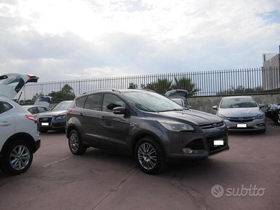 Usata Ford Kuga Titanium 140 CV (102 kW) 2014 Grigio SUV